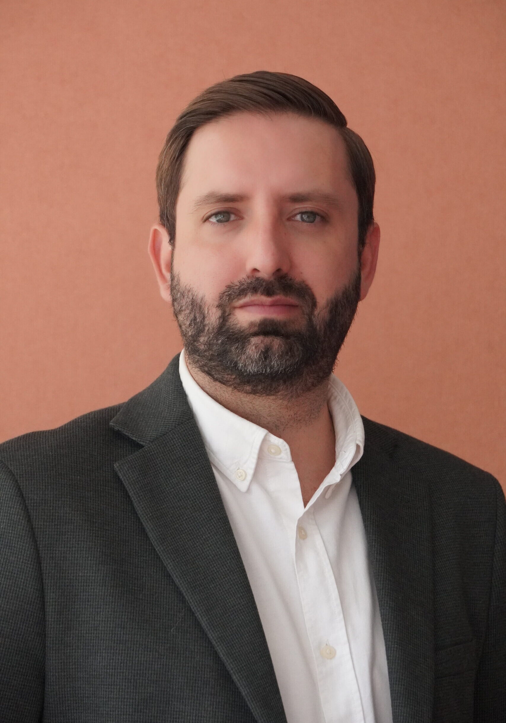 Leonardo Vega - Dirección General